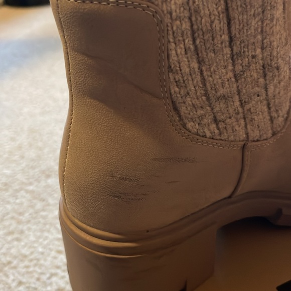 MIA Madisyn Lug Ankle Boot - Picture 8 of 10